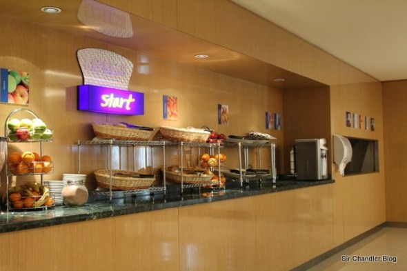 holiday-inn-express-desayuno
