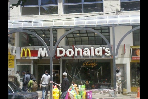 Resultado de imagen para mcdonald de bariloche