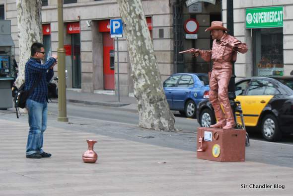 rambla-barcelona-estatuas