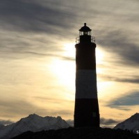 ushuaia-atardecer-faro