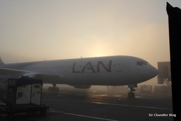 767-lan-niebla-scl