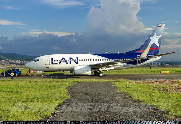 737-lan-colombia