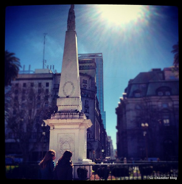buenos-aires-plaza-mayo