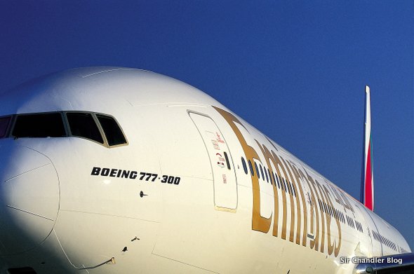 Boeing-777-emirates-frente