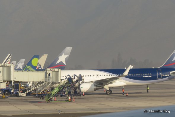 aeropuerto-santiago-colas-chile