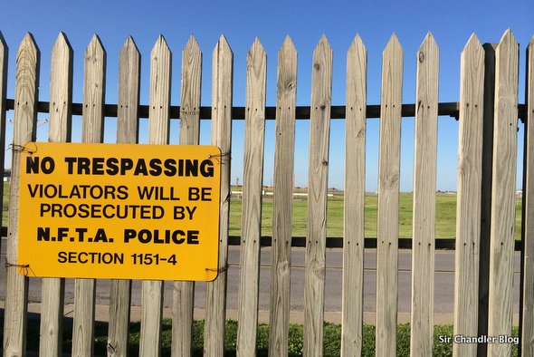 cartel-seguridad-aeropuerto