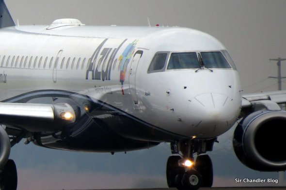 embraer-azul-luces