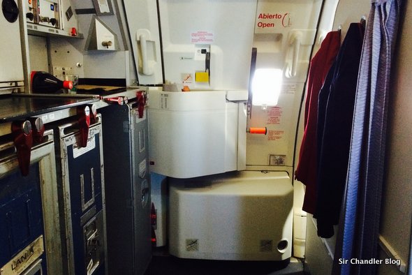 galley-airbus-320-lan-lv-bsj