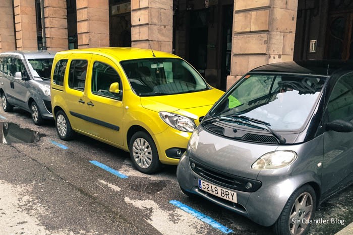 fiat-doblo-estacionada