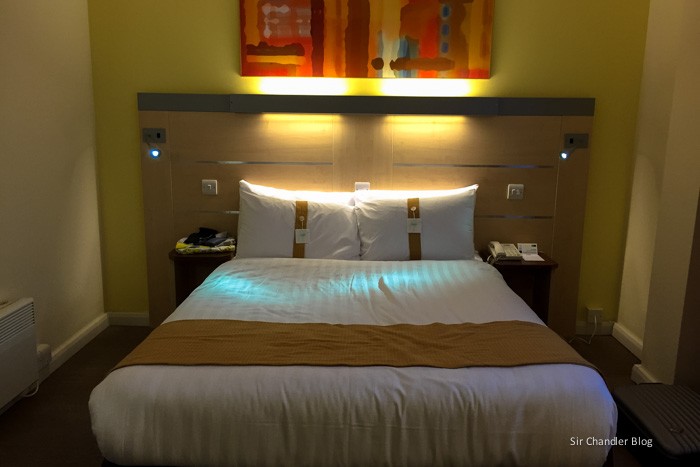 holiday-inn-express-cama