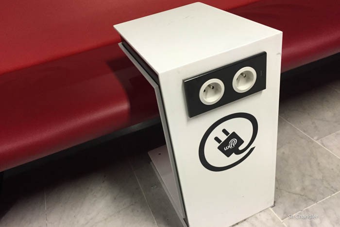 8-enchufes-aeropuerto