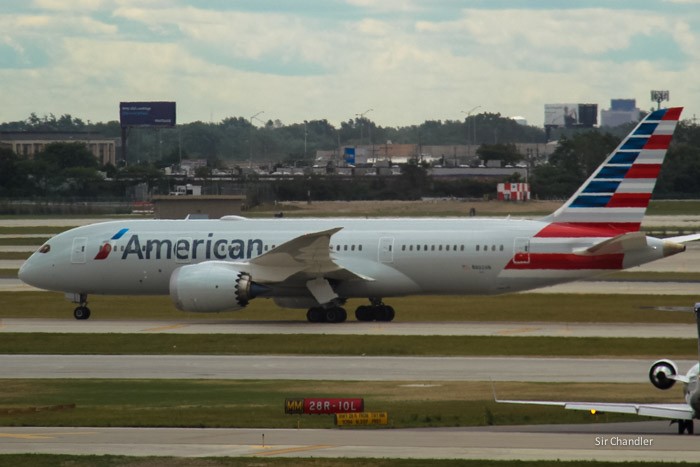 18-787-american-airlines-chicago