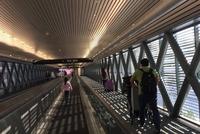 2-miami-pasillo-autos