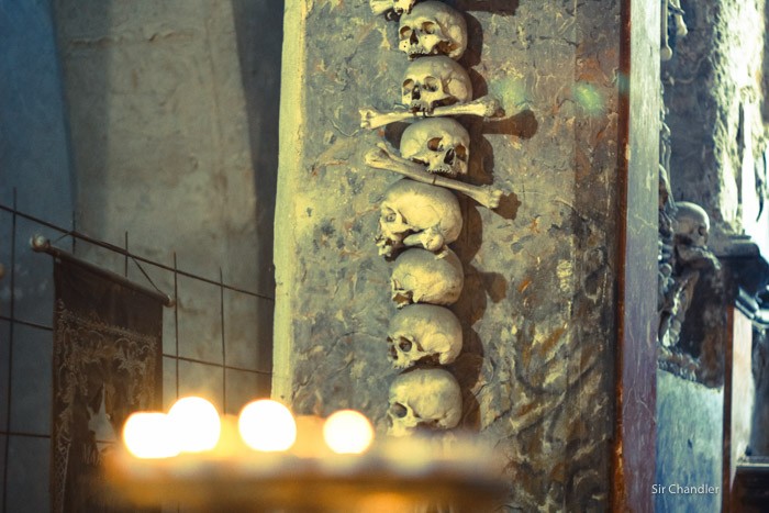 La capilla de los huesos (cerca de Praga) – Sir Chandler La capilla de los huesos (cerca de Praga) – Sir Chandler