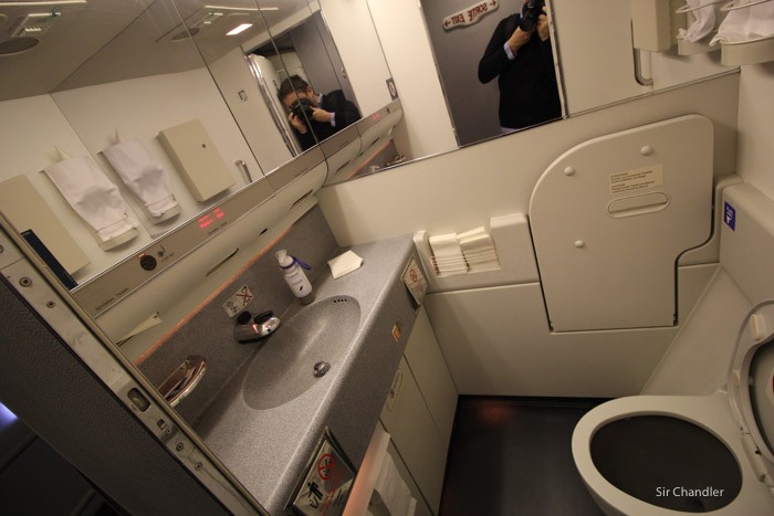air-france-777-bano-discapacitados