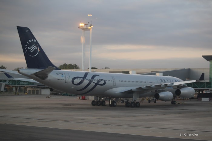 11-airbus-340-aerolineas-skyteam-1611