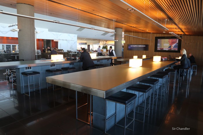 qantas-lounge-sydney-2150