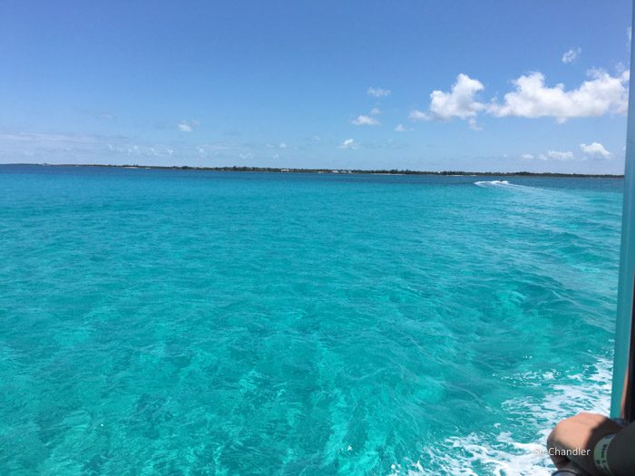 5-agua-color-bahamas
