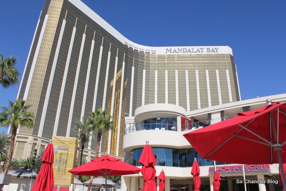 La pileta con olas del Mandalay en Las Vegas