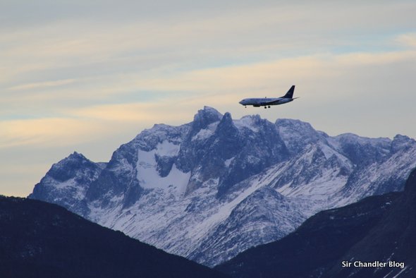 737-aerolineas-ush