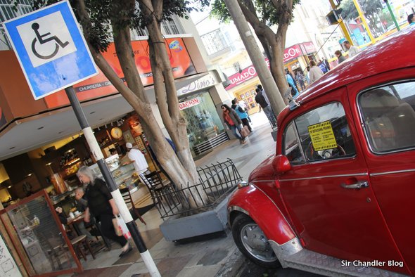 auto-mal-estacionado-lima