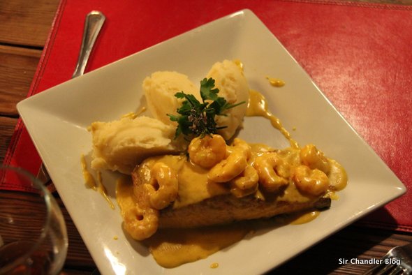 salmon-camarones
