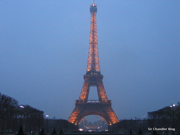 paris-eiffel-tarde