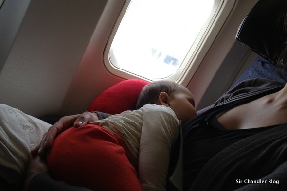 bebe-teta-avion