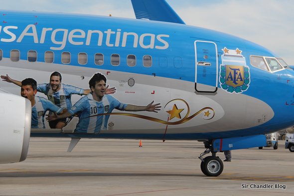 b737-aerolineas-messi