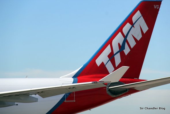 tam-cola-airbus-330