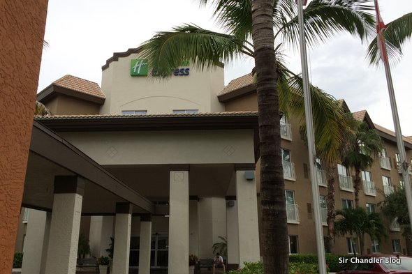 naples-holiday-inn-express