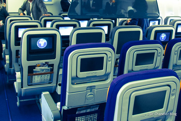 pantallas-premium-economy