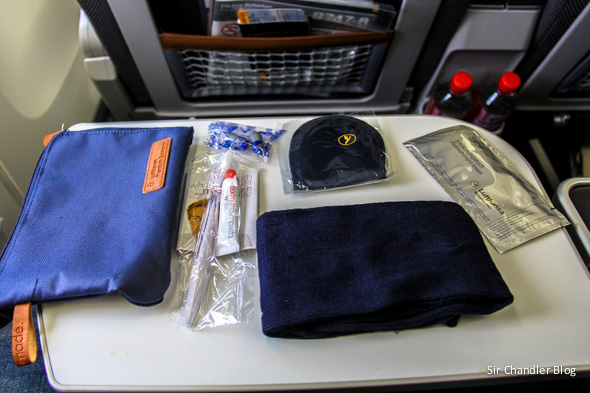 premium-economy-amenities