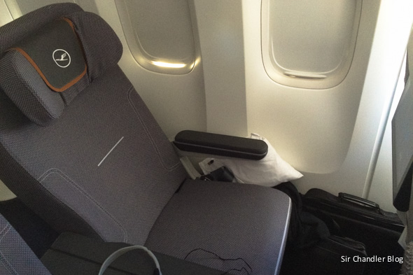 premium-lufthansa-espacio-lateral