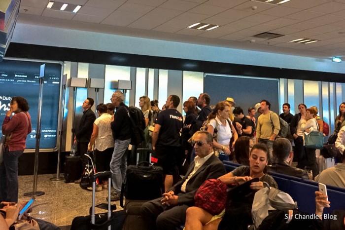 fila-internacional-aeroparque