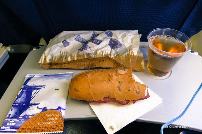 klm-almuerzo-turista