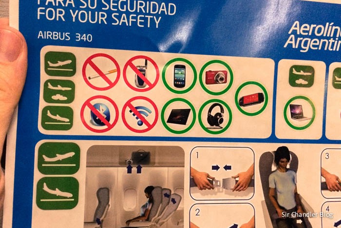 aerolineas-safety-card