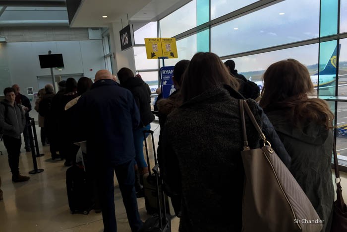 ryanair-fila-embarque