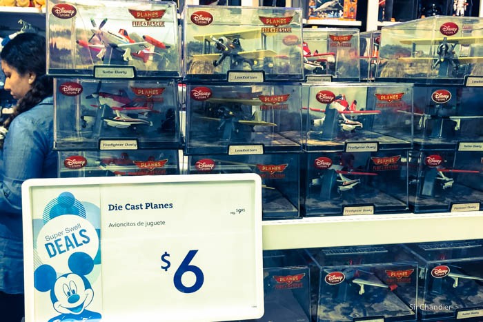 1-disney-store-vegas