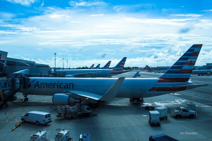 19-colas-american-airlines