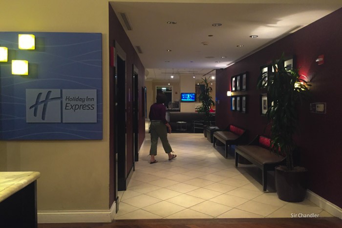 holiday-inn-express-lobby