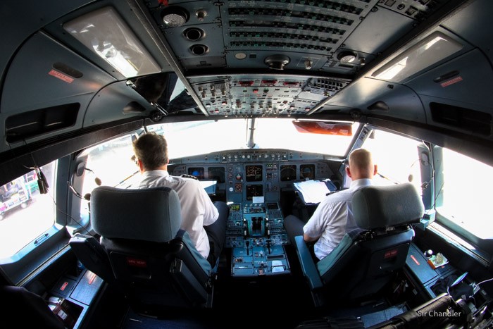 18-cockpit-320-lan-argentina
