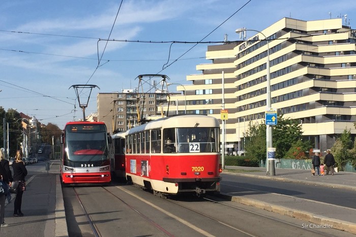tranvia-praga-contraste