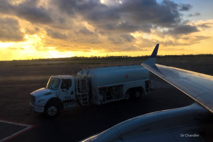 11-carga-combustible-embraer