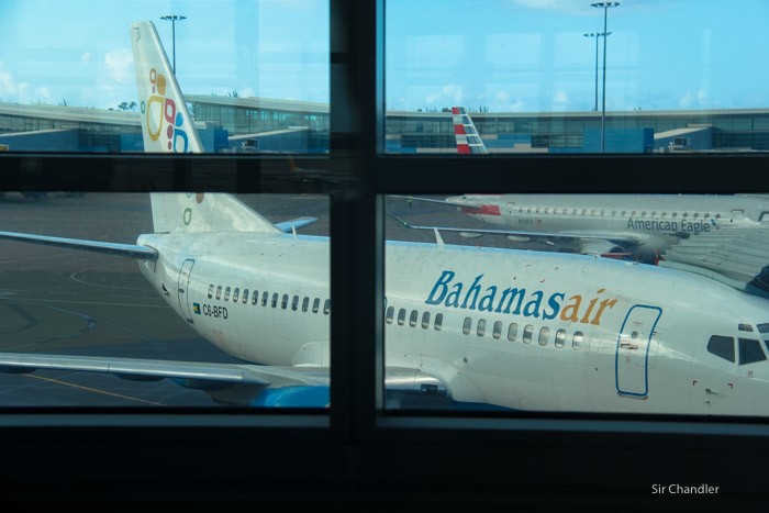 7-bahamas-air-737