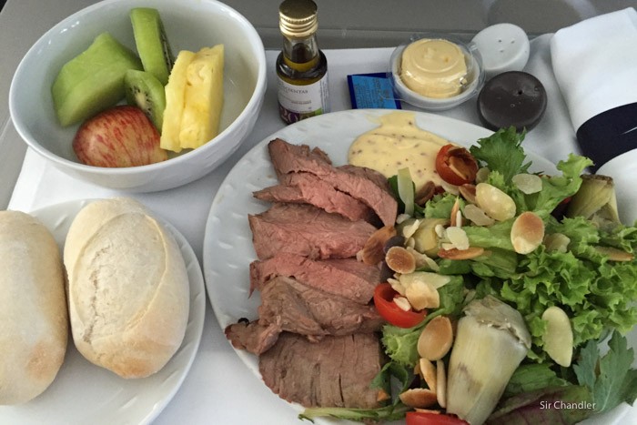 7-comida-premium-economy-lan