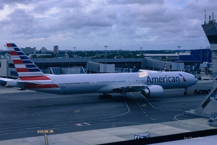 american-777-300-8547