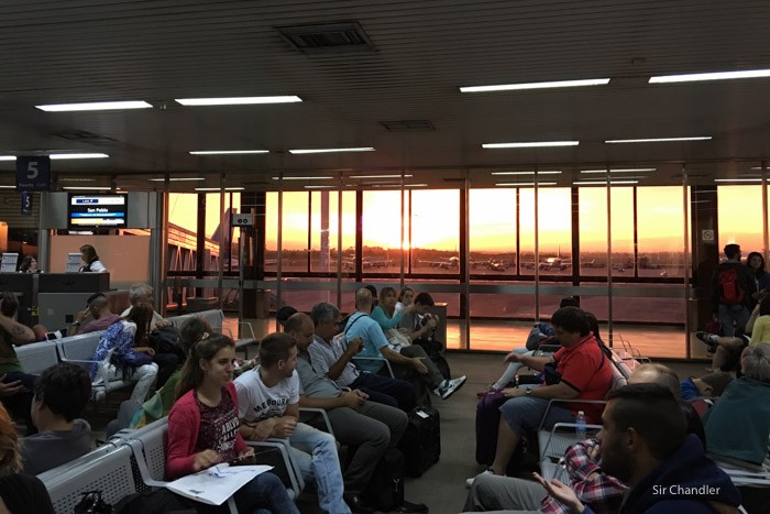 lan-premium-economy-5489