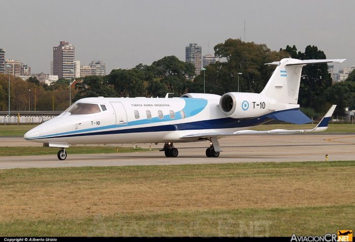 tango-10-learjet