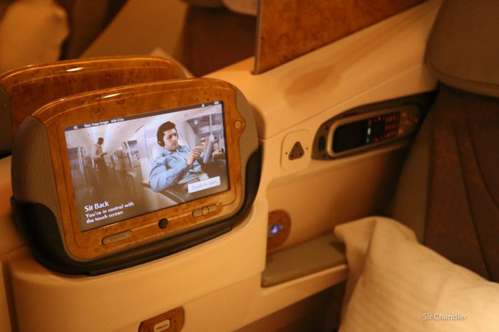 14-emirates-pantalla
